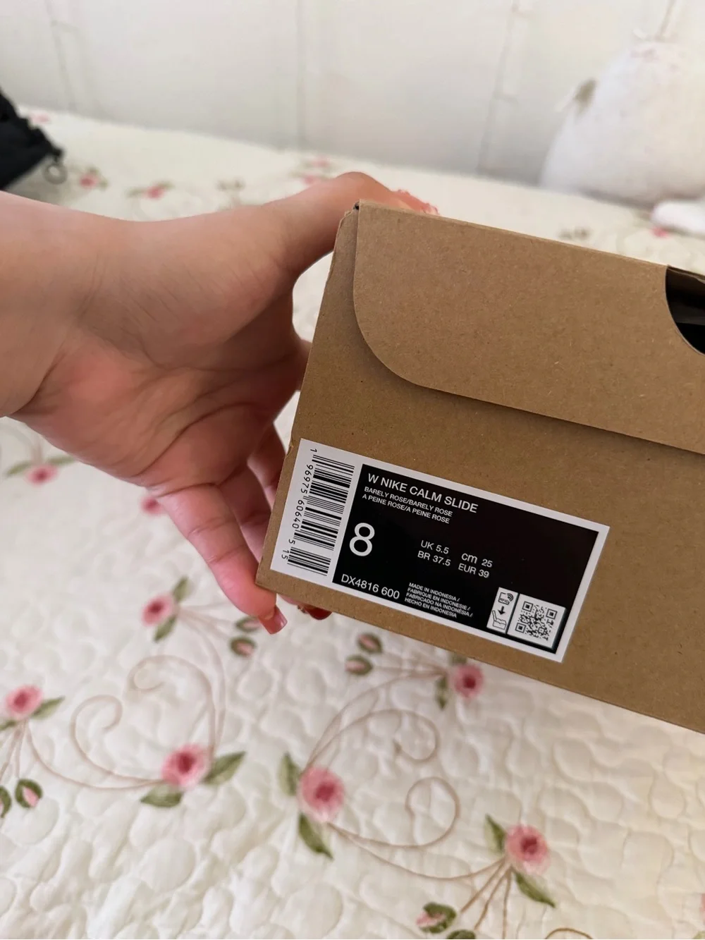 NWT Nike Calm Slides